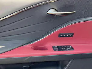 Lexus LC Cabriolet 500 Hokkaido