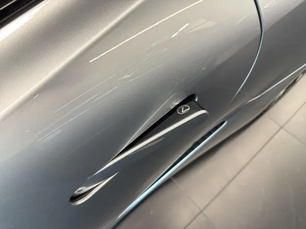 Lexus LC Cabriolet 500 Hokkaido