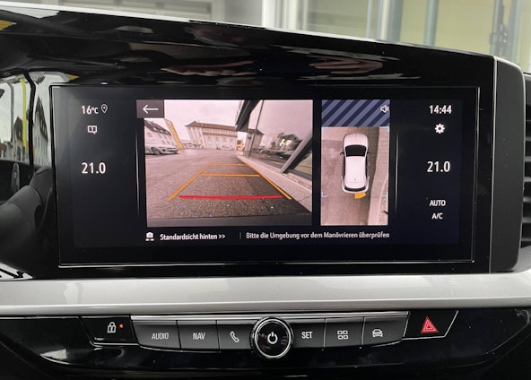 Vehicle image 5 Vehicle image 5