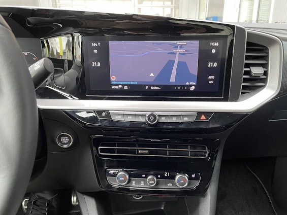 Vehicle image 4 Vehicle image 4