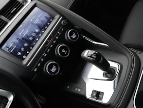Vehicle image JAGUAR E-Pace 2.0 T 300 R-Dynamic SE AWD