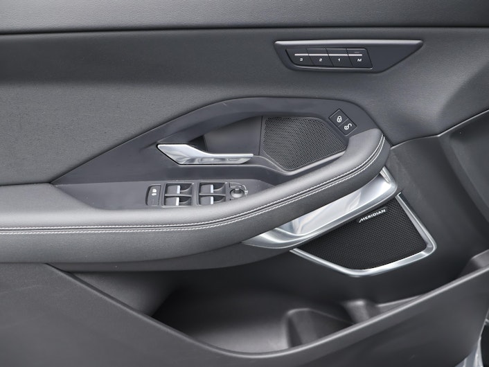 Vehicle image JAGUAR E-PACE