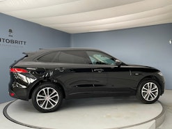 Vehicle image JAGUAR F-PACE0