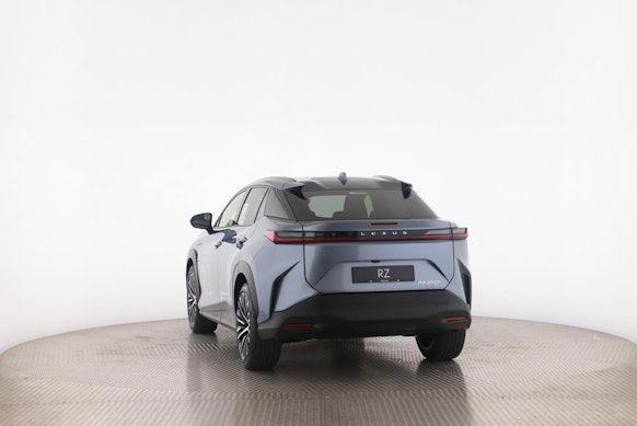 LEXUS RZ 450e Comfort 11
