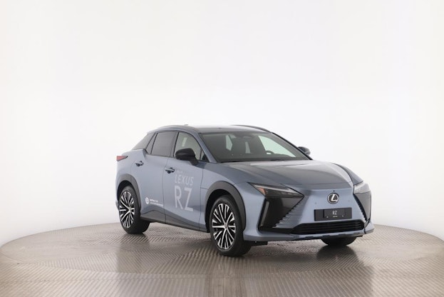 Vehicle image 16 Vehicle image 16