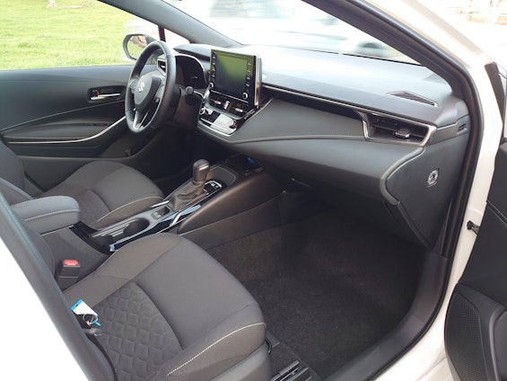 Vehicle image 6