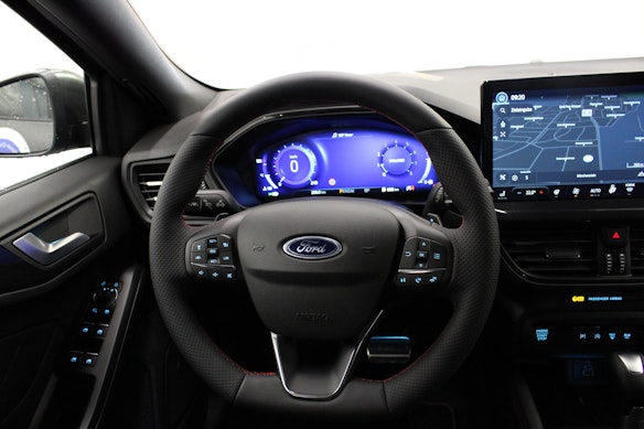 FORD Focus 1.0i EcoB Hybrid 155 ST-Line X 3