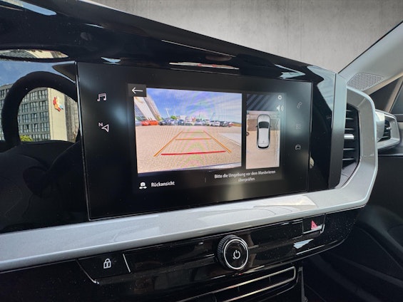 Vehicle image 15 Vehicle image 15