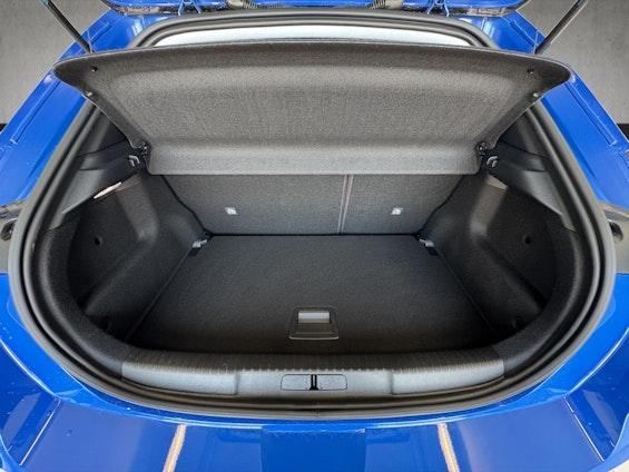 Vehicle image 8 Vehicle image 8