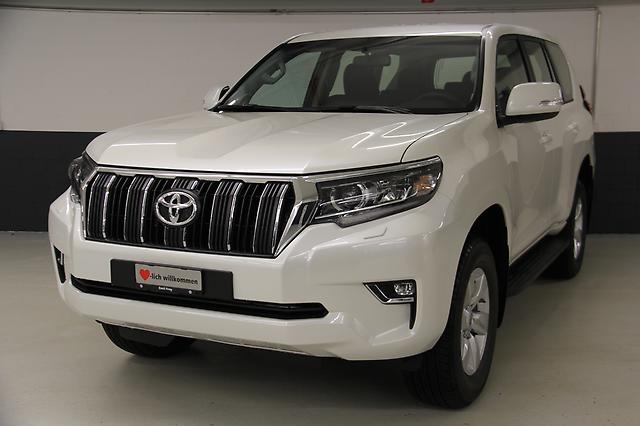 TOYOTA Land Cruiser 2.8 D 204 Comfort: Jetzt Probefahrt buchen!