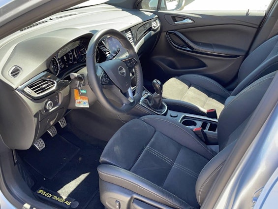 Vehicle image 14 Vehicle image 14