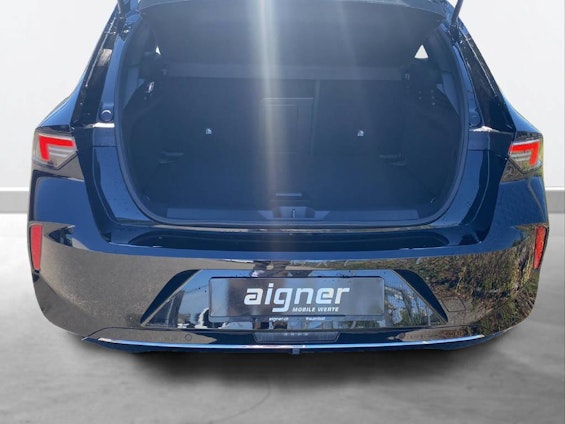 Vehicle image 6 Vehicle image 6