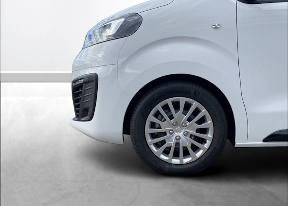 Vehicle image 2 Vehicle image 2