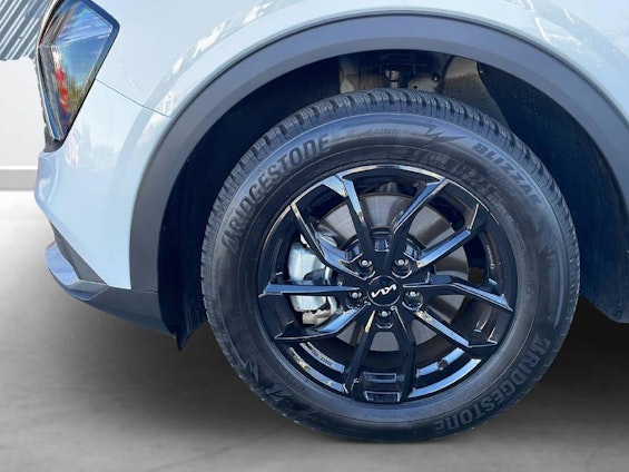 Vehicle image 3 Vehicle image 3