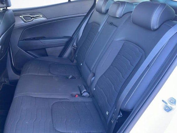 Vehicle image 7 Vehicle image 7