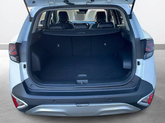 Vehicle image 6 Vehicle image 6