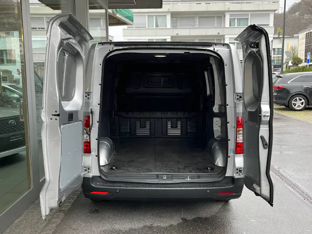 Maxus eDeliver 3 Kaw. Kurz E-Motor 50kWh