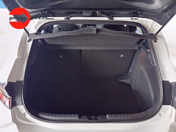 Vehicle image 8 Vehicle image 8