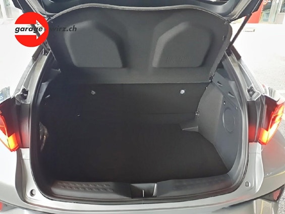 Vehicle image 8 Vehicle image 8