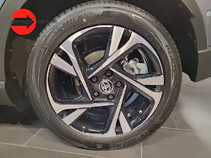 Toyota C-HR 1.8 VVTi HSD Trend