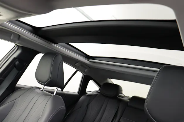 Toyota Mirai Fuel Cell Platinum