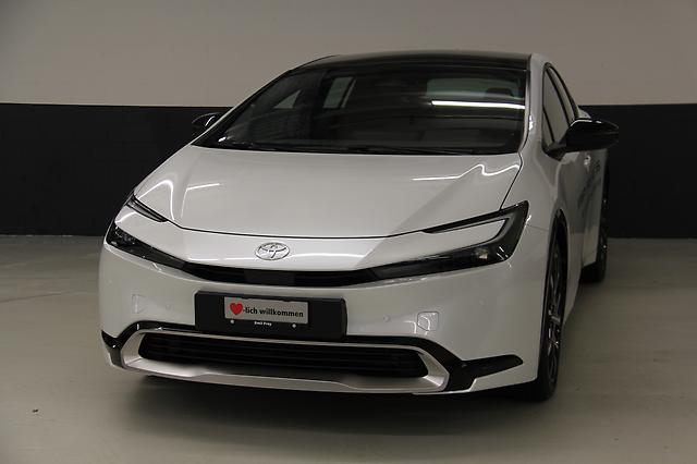 TOYOTA Prius 2.0 Plug-In-Hybrid Style: Jetzt Probefahrt buchen!