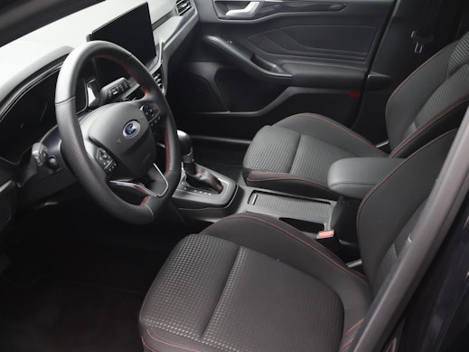 FORD Focus Station Wagon 1.0i EcoB Hybrid 155 ST-Line 2