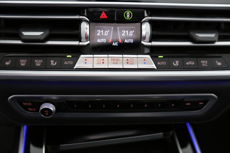 Vehicle image BMW X7