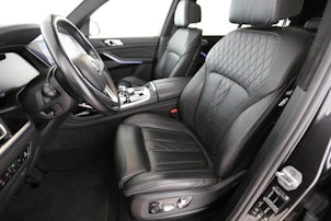 Vehicle image BMW X7 40d xDrive