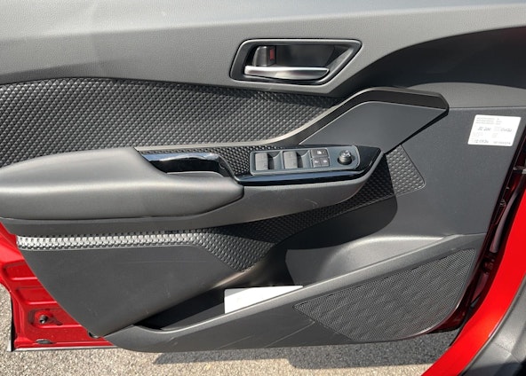 Vehicle image 16 Vehicle image 16