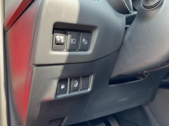 Vehicle image 15 Vehicle image 15