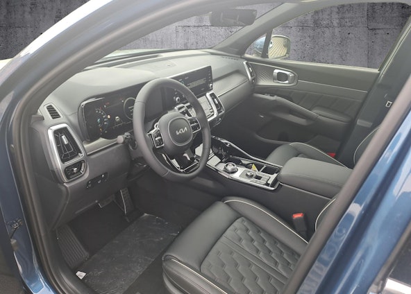 Vehicle image 6 Vehicle image 6