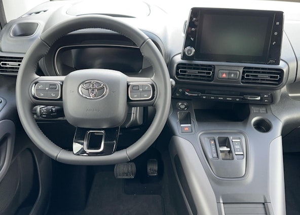 Vehicle image 10 Vehicle image 10