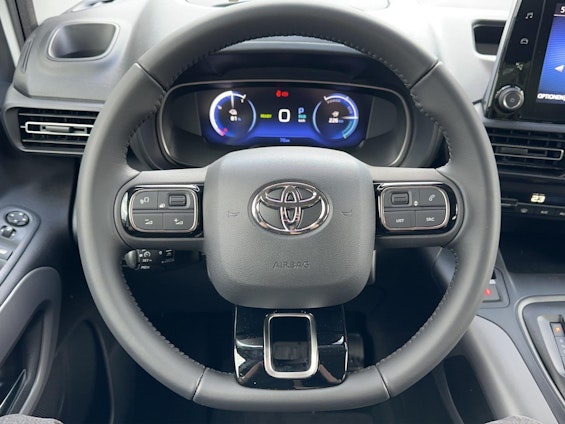 Vehicle image 12 Vehicle image 12