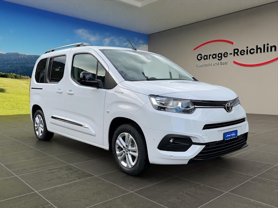 Vehicle image 6 Vehicle image 6