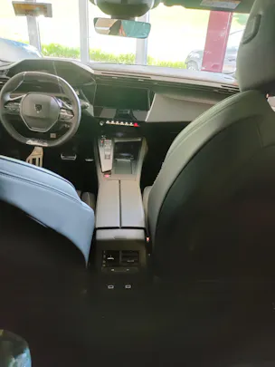 Peugeot 408 1.6 PHEV 225 GT