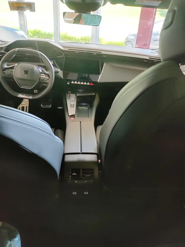 Peugeot 408 1.6 PHEV 225 GT
