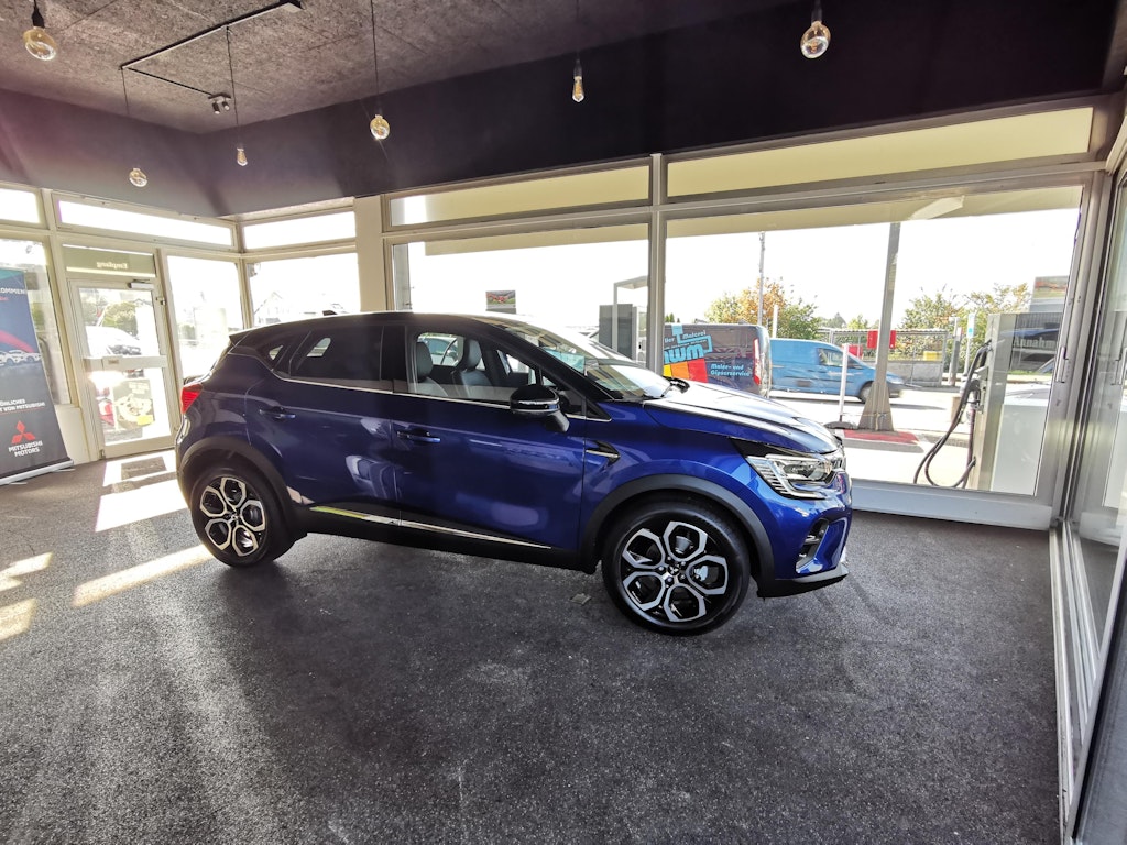 Vehicle Mitsubishi Motors