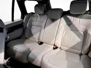 https://vehicle.imgix.net/3106119/265e4128-5541-4fb0-8da4-6e0af3a0eed8.jpg