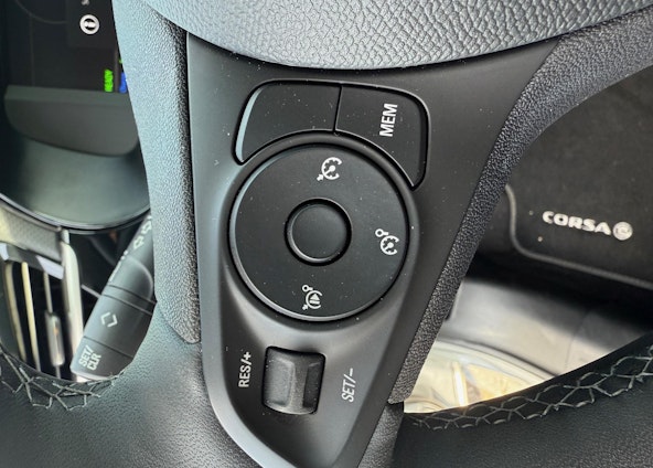 Vehicle image 6 Vehicle image 6