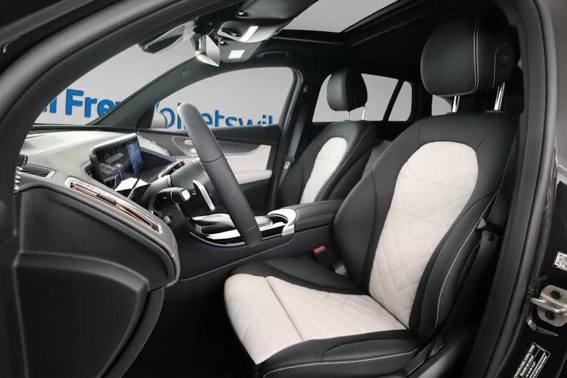 Vehicle image MERCEDES-BENZ EQC 400