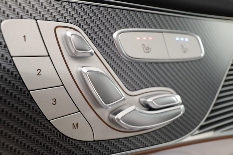 Vehicle image MERCEDES-BENZ EQC 400