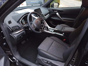 MITSUBISHI ECLIPSE CROSS 11