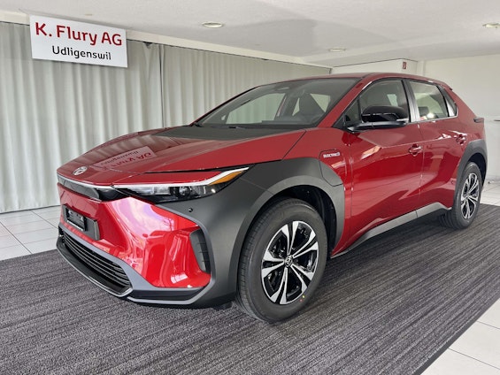 First vehicle image First vehicle image