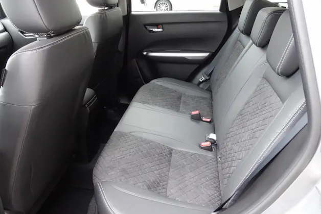 Suzuki Vitara 1.4 T Compact Top Hybrid 4x4