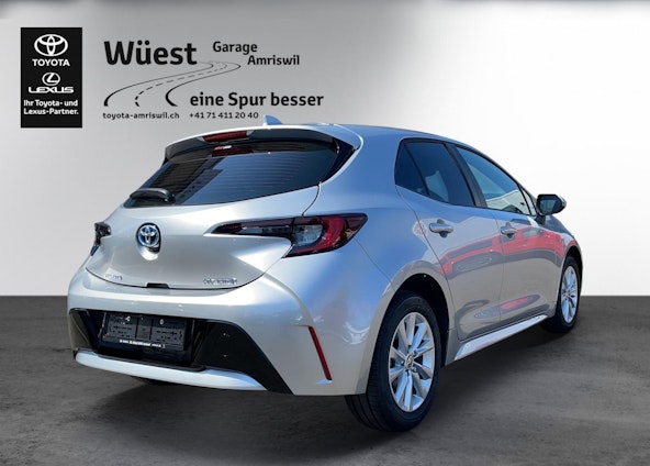 Vehicle image 4 Vehicle image 4