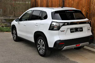 Suzuki S-Cross 1.5 Compact Top Hybrid 4x4