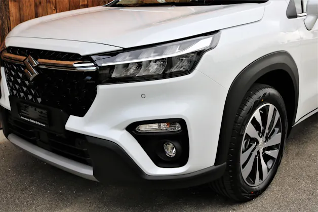 Suzuki S-Cross 1.5 Compact Top Hybrid 4x4