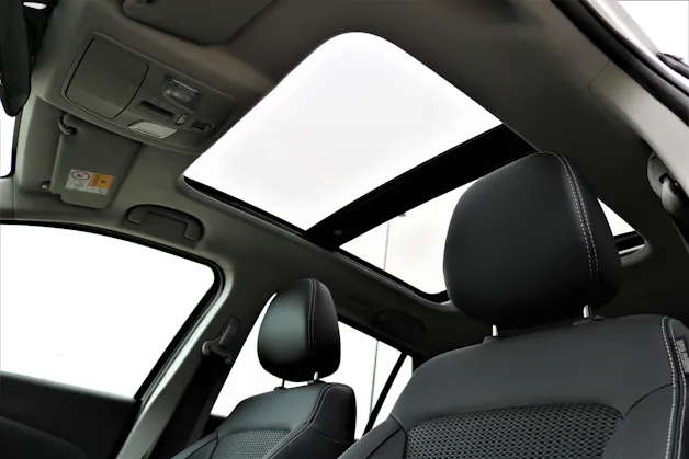Suzuki S-Cross 1.5 Compact Top Hybrid 4x4
