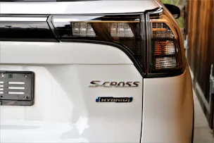 Suzuki S-Cross 1.5 Compact Top Hybrid 4x4